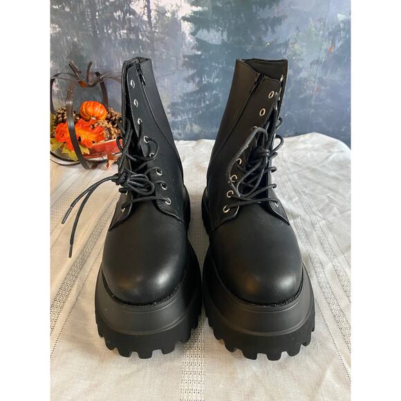 OSOS Women’s Size 10 Black Platform Combat Boots Chunky Lug Sole Lace-Up zip - Picture 4 of 8